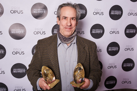 Jean Derome et ses deux prix Opus [Photo: Charles Bélisle, Montréal (Québec), 3 février 2019]