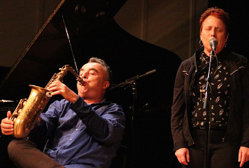 Rencontre de Jim Denley et Joane Hétu en concert [Photo: Laura Krutz Photography, Vancouver (Colombie-Britannique, Canada), 21 novembre 2016]