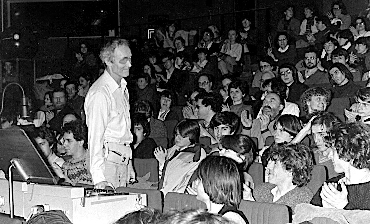 Francis Dhomont en concert, Cycle acousmatique du GRM, Grand Auditorium, Maison de Radio France [Photo: Archives Ina-GRM, Paris (France), 28 mars 1983]