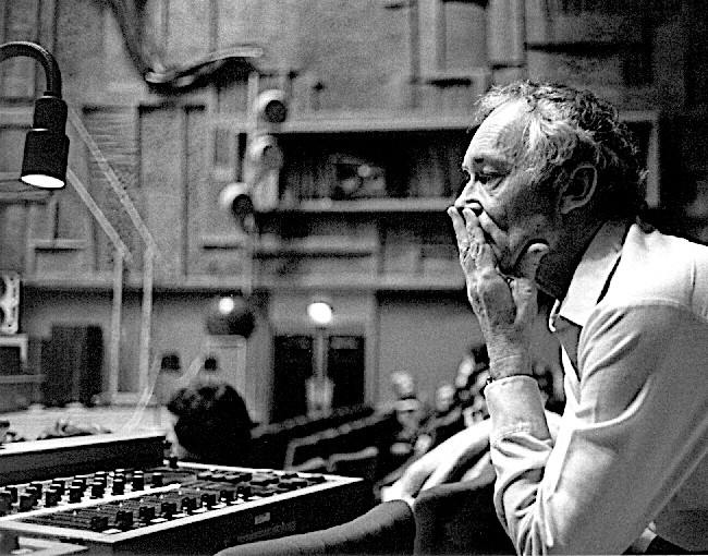 Francis Dhomont en concert, Cycle acousmatique du GRM, Grand Auditorium, Maison de Radio France [Photo: Patrice Bouqueniaux, Paris (France), 28 mars 1983]