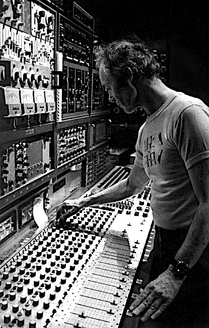 Francis Dhomont working on Citadelle intérieure, the 6th movement of Sous le regard d’un soleil noir, GRM’s Studio 116-C, Maison de Radio France [Photo: Patrice Bouqueniaux, Paris (France), 1981]