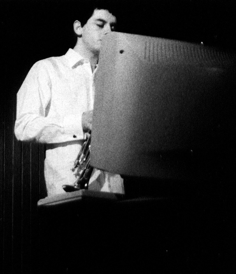 A_dontigny en concert à la Casa del Popolo [Photo: Philémon Girouard, Montréal (Québec), 20 avril 2002]