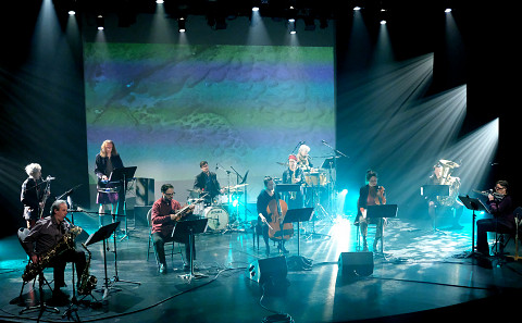 Ensemble SuperMusique (ESM) / Concert, Amphithéâtre – Le Gesù, Montréal (Québec) [Photograph: Céline Côté, Montréal (Québec), April 8, 2021]