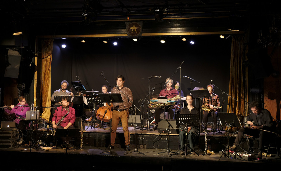Ensemble SuperMusique (ESM), Thierry Dimanche / Cabinet de curiosités, La Sala Rossa, Montréal (Québec) [Photo: Céline Côté, Montréal (Québec), 23 novembre 2021]