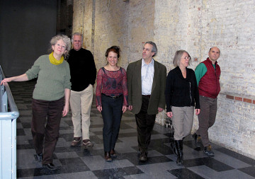 Ensemble SuperMusique (ESM) (de gauche à droite: Danielle Palardy Roger; Pierre Tanguay; Joane Hétu; Jean Derome; Diane Labrosse; Martin Tétreault) [Photo: Céline Côté, 14 février 2013]