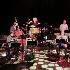 Ensemble SuperMusique (ESM) plays the piece Préoccupant, c’est préoccupant [Photograph: Céline Côté, Montréal (Québec), April 6, 2017]