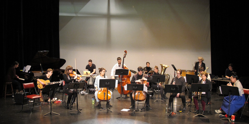 All the young musicians from the Ensemble SuperMusique (ESM) take part in the training directed by Danielle Palardy Roger & Joane Hétu [Photograph: Céline Côté, Montréal (Québec), May 6, 2017]