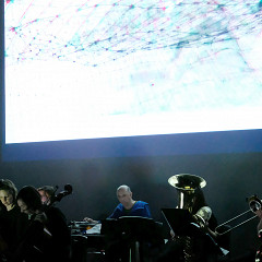 Ensemble SuperMusique (ESM) interpréte lors du concert Spationautes la pièce Phosphènes de Maxime Corbeil-Perron [Photo: Céline Côté, Montréal (Québec), 10 avril 2019]
