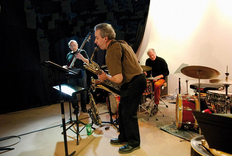 Jean Derome, Pierre Tanguay, Pierre Cartier en concert à la Casa Obscura [Photo: Jean-Claude Désinor, Montréal (Québec), 7 mars 2014]