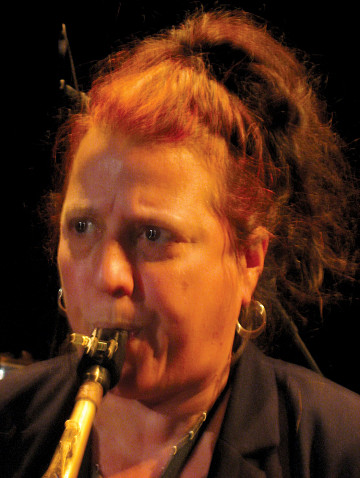 Joane Hétu in rehearsal for Productions SuperMusique’s Y’a du bruit dans ma cabane [Photo: Pierre-Yves Martel, December 2008]