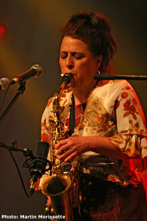 Joane Hétu [Photo: Martin Morissette, Victoriaville (Québec), May 21, 2007]