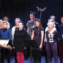 Chorale Joker during a workshop at Le Vivier [Photograph: Céline Côté, Montréal (Québec), October 2, 2016]