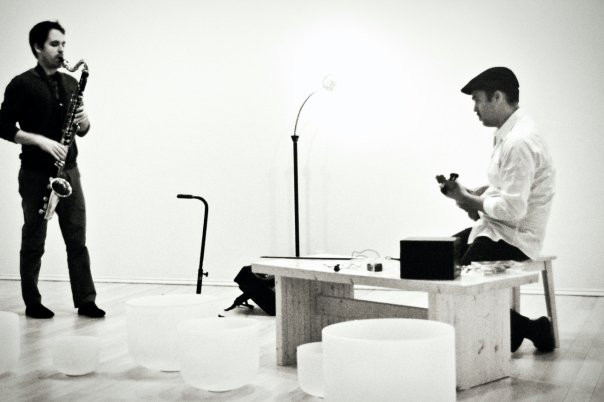 Philippe Lauzier, Pierre-Yves Martel en concert [Montréal (Québec), décembre 2009]
