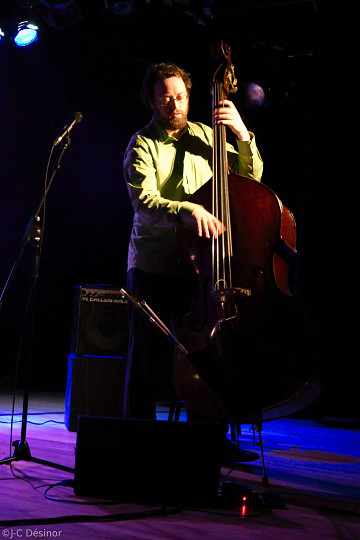 Jean Félix Mailloux from Bomata in concert [Photo: Jean-Claude Désinor]
