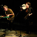 Nous perçons les oreilles (Jean Derome, Joane Hétu) en concert à Montréal [Photo: Jean-Claude Désinor, Montréal (Québec), 10 mars 2010]