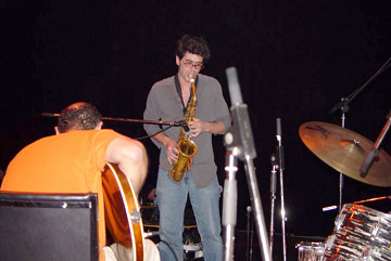 ’Gypt Gore (Philémon, Sam Shalabi) live at “Machines 07,” Salle Multi [Quebec City (Québec), December 20, 2002]
