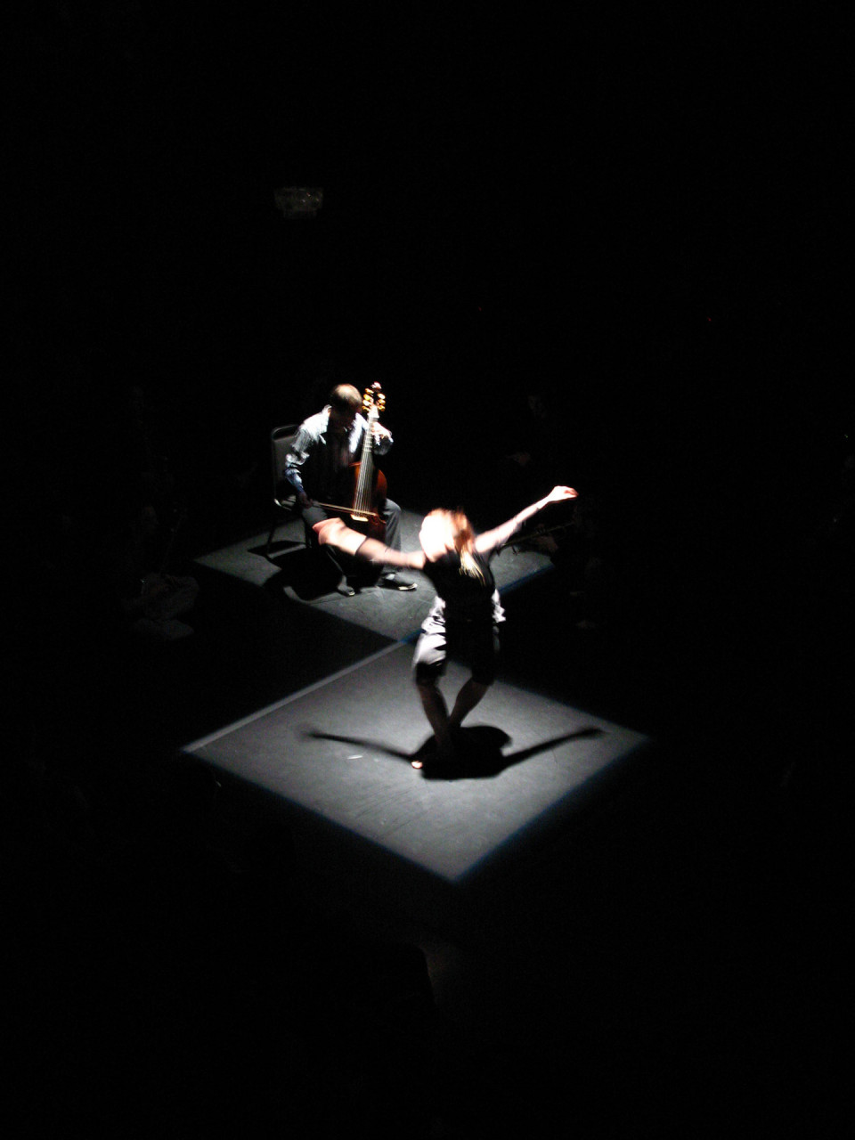 Ensemble SuperMusique (ESM) during the “Treize lunes” show [Montréal (Québec), October 19, 2006]