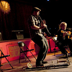 Jean-Sébastien Leblanc, Marc-Olivier Lamontagne / Concert, La Sala Rossa, Montréal (Québec) [Photograph: Chrissy Cheung , Montréal (Québec), October 10, 2011]