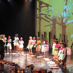 Concert avec des élèves des écoles primaires Enfant-Soleil et Jean-Grou de Montréal [Photograph: Céline Côté, Montréal (Québec), June 3, 2016]