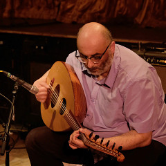 Sam Shalabi / Concert, La Sala Rossa, Montréal (Québec) [Photograph: Céline Côté, Montréal (Québec), April 11, 2018]