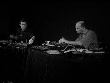 Ignaz Schick, Martin Tétreault at Cave 12 in Geneva, Switzerland [Photo: Marion Innocenzi, Geneva (Switzerland), June 30, 2006]