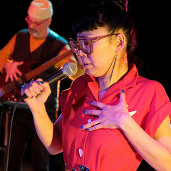 Maya Kuroki / Also pictured: Nicolas Caloia / Concert [Photograph: Céline Côté, Montréal (Québec), February 8, 2021]